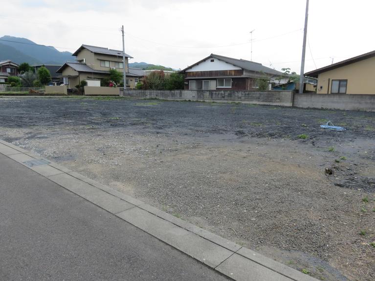 小松町新屋敷甲　土地　