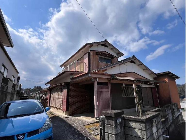 西条市下島山甲　7ＤＫ　750万円