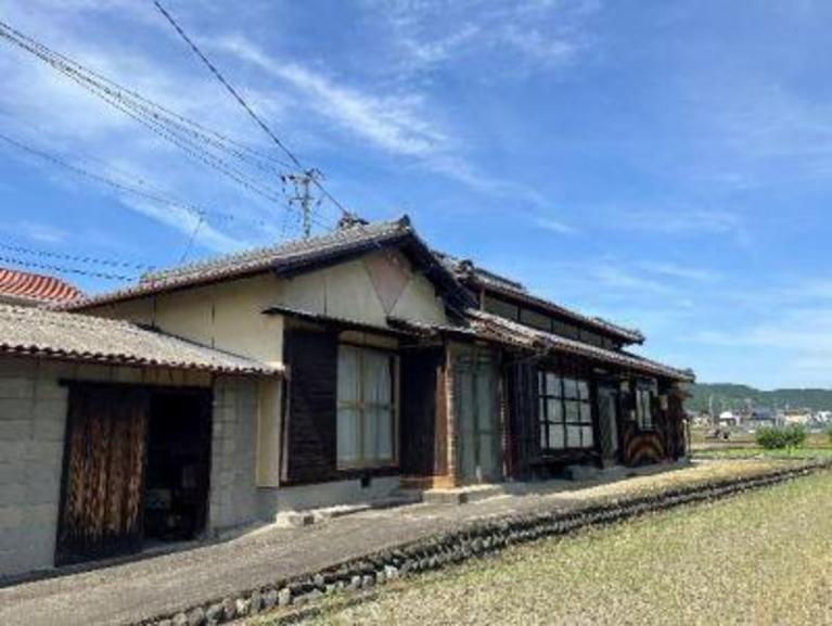 西条市下島山甲　中古住宅　1400万円