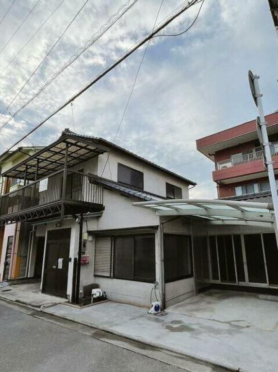 新居浜市泉宮町　中古住宅　1,580万円