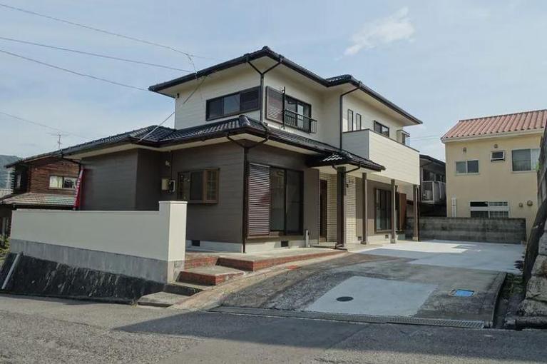 西条市下島山甲　5LDK　1,200万円