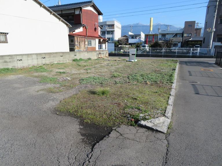 新居浜市菊本町一丁目土地